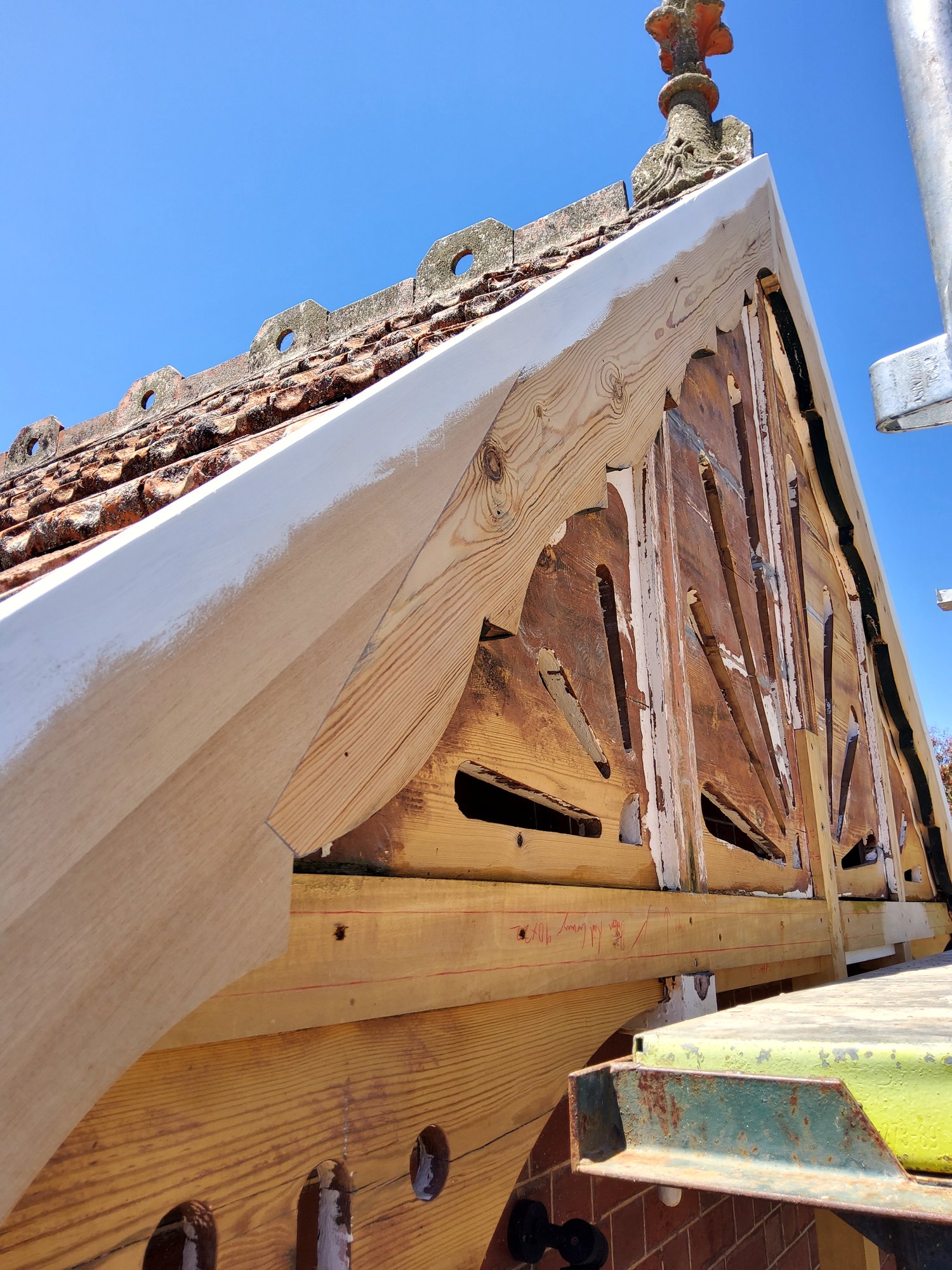 Gable three, Airlie, Castlemaine