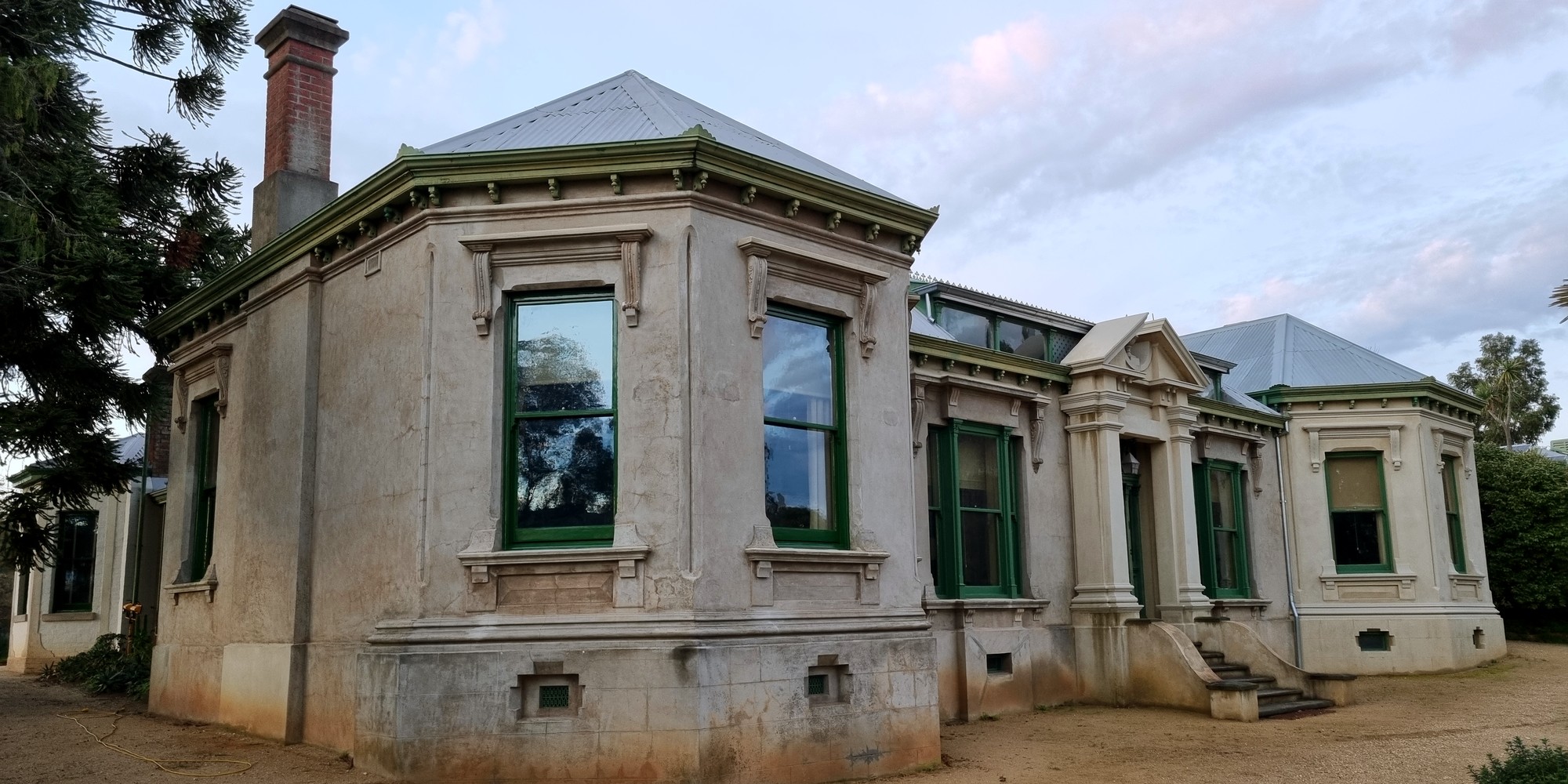 Buda House — heritage home at dusk, Castlemaine